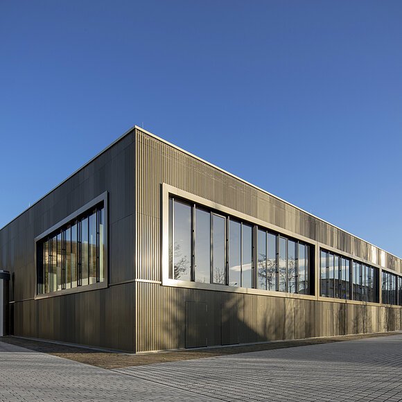 Aussenansicht der Merzweckhalle / Bühlerhalle